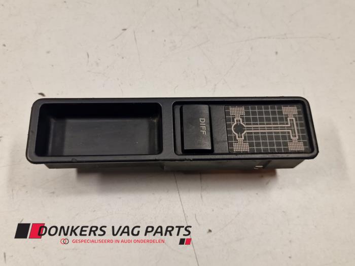 Usados Interruptor Audi 80 Quattro (B4) Precio € 50,00 Norma de margen ofrecido por Donkers VAG Parts