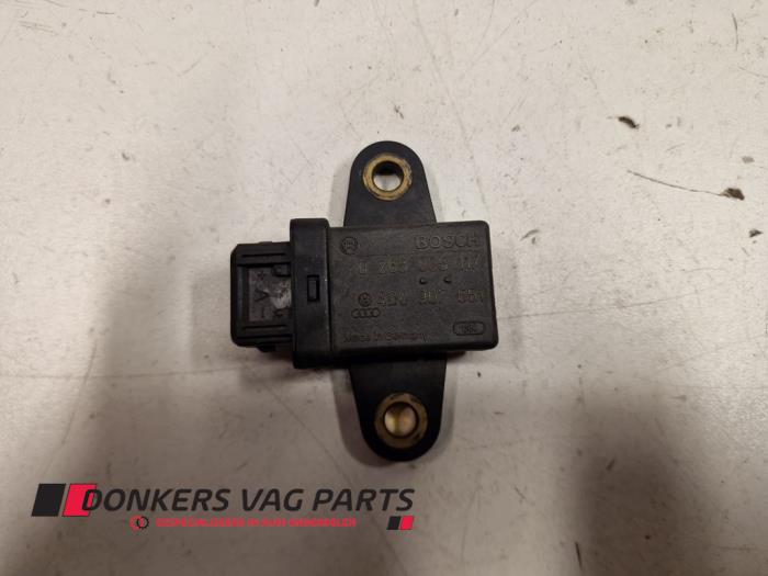 Używane Czujnik predkosci Audi RS 4 Avant (B5) Cena € 35,00 Procedura marży oferowane przez Donkers VAG Parts
