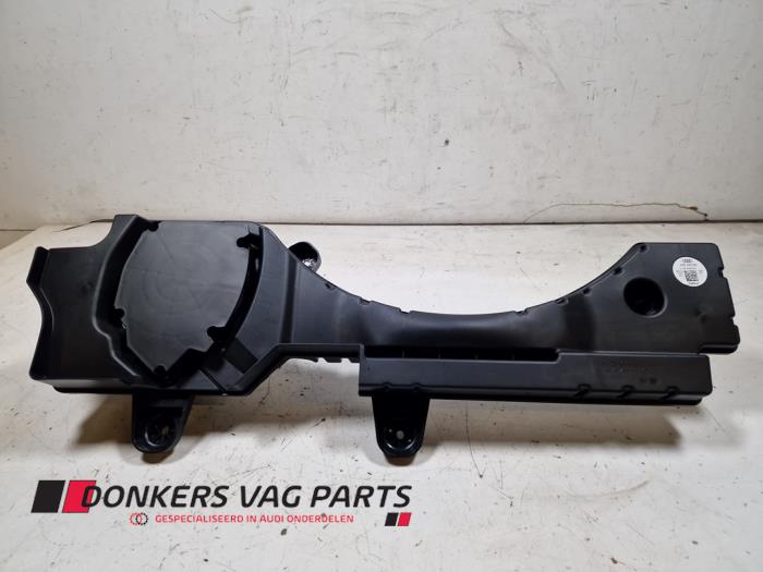 Używane Subwoofer Audi e-tron (GEN) 55 quattro Cena € 36,30 Z VAT oferowane przez Donkers VAG Parts