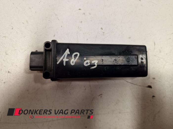 Begagnade Däcktryckssensor Audi A8 (D3) Pris € 15,00 Marginaltabell erbjuds av Donkers VAG Parts