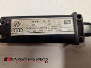 Däcktryckssensor från en Audi A8 (D3)  2002