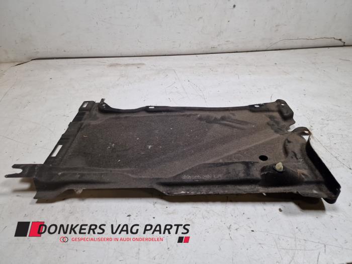 Begagnade Hasplåt Audi A6 (C7) 3.0 V6 24V TFSI Quattro Pris € 20,00 Inklusive moms erbjuds av Donkers VAG Parts