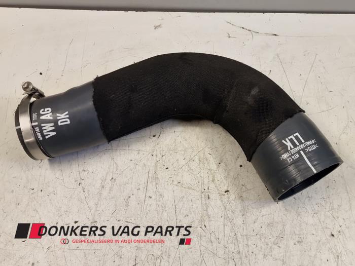 Gebrauchte Intercooler Schlauch Audi Q7 (4MB/4MG) 3.0 TDI V6 24V Preis € 30,00 Mit Mehrwertsteuer angeboten von Donkers VAG Parts