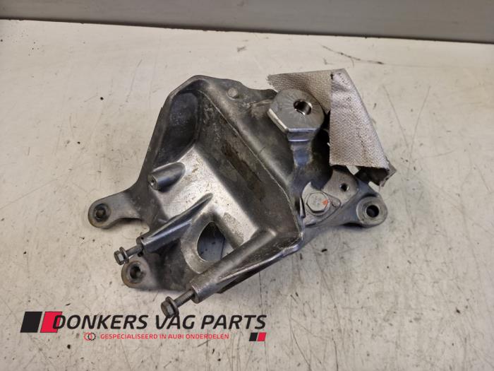 Used Engine mount Audi Q7 (4MB/4MG) 3.0 TDI V6 24V Price € 25,00 Inclusive VAT offered by Donkers VAG Parts