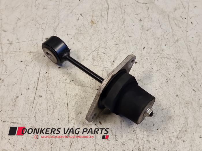 Used Engine mount Audi Q7 (4MB/4MG) 3.0 TDI V6 24V Price € 12,10 Inclusive VAT offered by Donkers VAG Parts