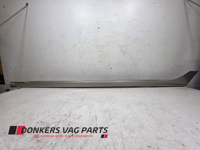Używane Próg lewy Audi A7 Sportback (4GA/4GF) Cena € 50,00 Z VAT oferowane przez Donkers VAG Parts