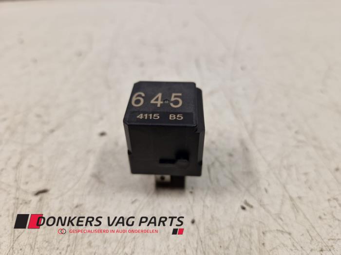Używane Przekaznik Audi A7 Sportback (4GA/4GF) Cena € 7,50 Z VAT oferowane przez Donkers VAG Parts