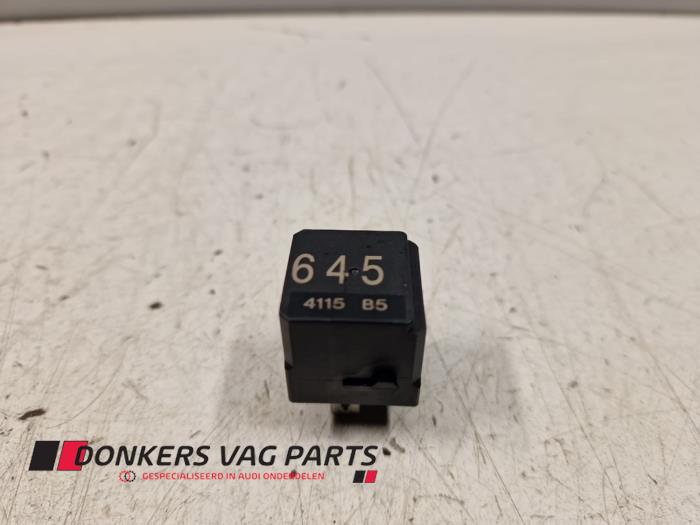Używane Przekaznik Audi A7 Sportback (4GA/4GF) Cena € 7,50 Z VAT oferowane przez Donkers VAG Parts