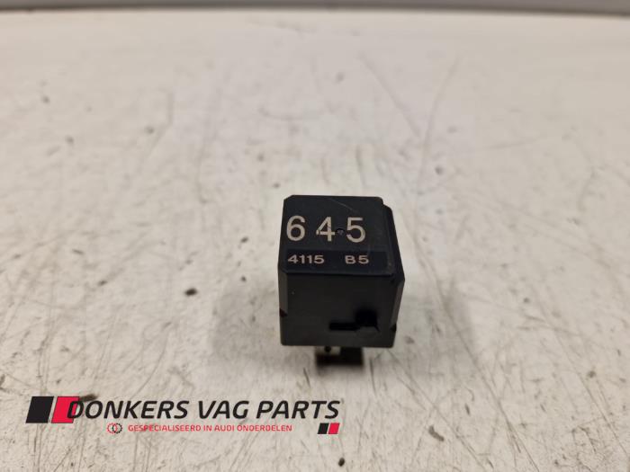 Używane Przekaznik Audi A7 Sportback (4GA/4GF) Cena € 7,50 Z VAT oferowane przez Donkers VAG Parts