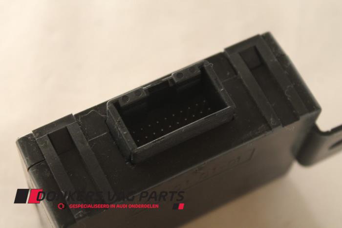 Używane Modul alarmu Audi A3 (8L1) Cena € 10,00 Procedura marży oferowane przez Donkers VAG Parts