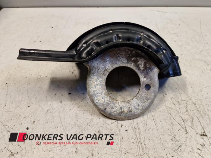 Coil spring mount