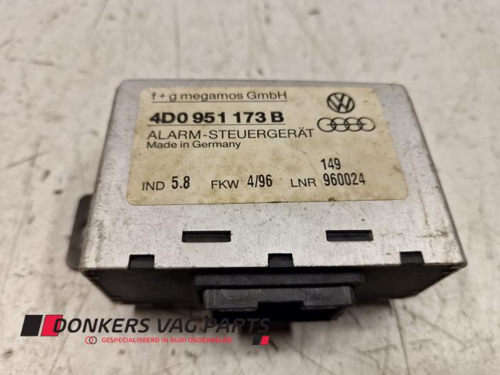 Begagnade Larmsensor Audi A8 (D2) Pris € 10,00 Marginaltabell erbjuds av Donkers VAG Parts