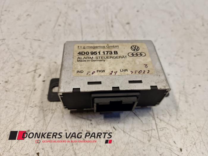 Begagnade Larmsensor Audi A8 (D2) Pris € 10,00 Marginaltabell erbjuds av Donkers VAG Parts