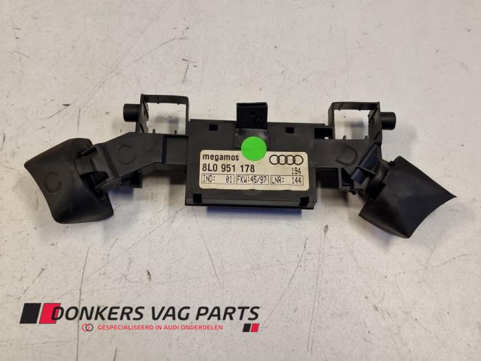 Begagnade Larmsensor Audi A3 (8L1) Pris € 15,00 Marginaltabell erbjuds av Donkers VAG Parts