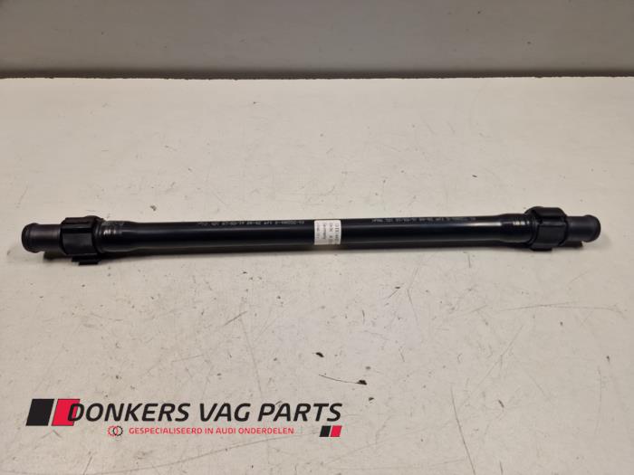 Begagnade Vattenrör Audi e-tron (GEN) 55 quattro Pris € 15,00 Inklusive moms erbjuds av Donkers VAG Parts