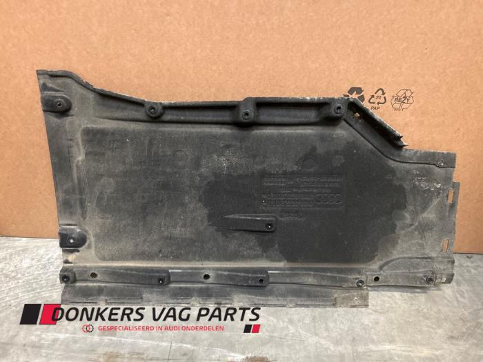 Begagnade Hasplåt Audi A4 Avant (B9) 2.0 35 TDI 16V Pris € 48,40 Inklusive moms erbjuds av Donkers VAG Parts