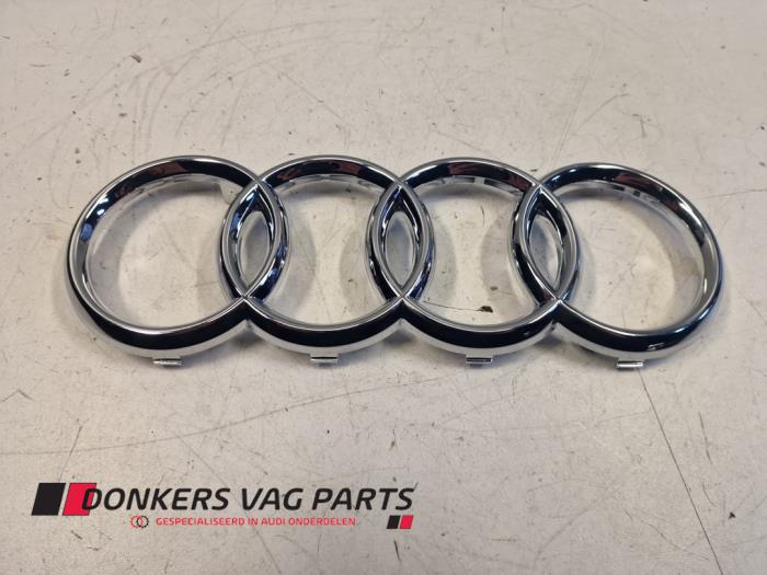 Nya Emblem Audi A8 (D2) Pris € 18,15 Inklusive moms erbjuds av Donkers VAG Parts