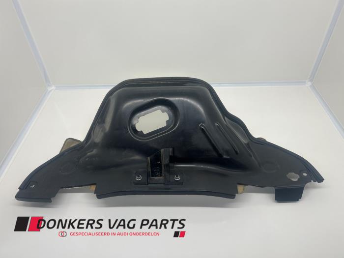Begagnade Scuttleboard Audi A4 Avant (B9) 2.0 35 TDI 16V Pris € 35,01 Inklusive moms erbjuds av Donkers VAG Parts