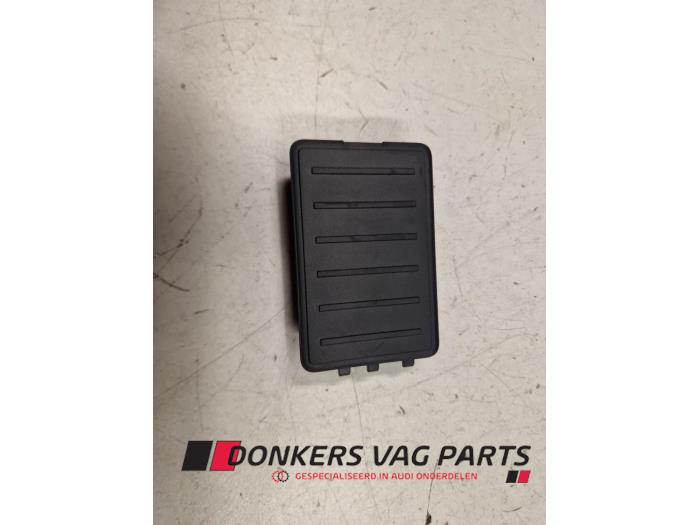 Used Miscellaneous Audi A4 Avant (B9) 2.0 35 TDI 16V Price € 7,50 Inclusive VAT offered by Donkers VAG Parts