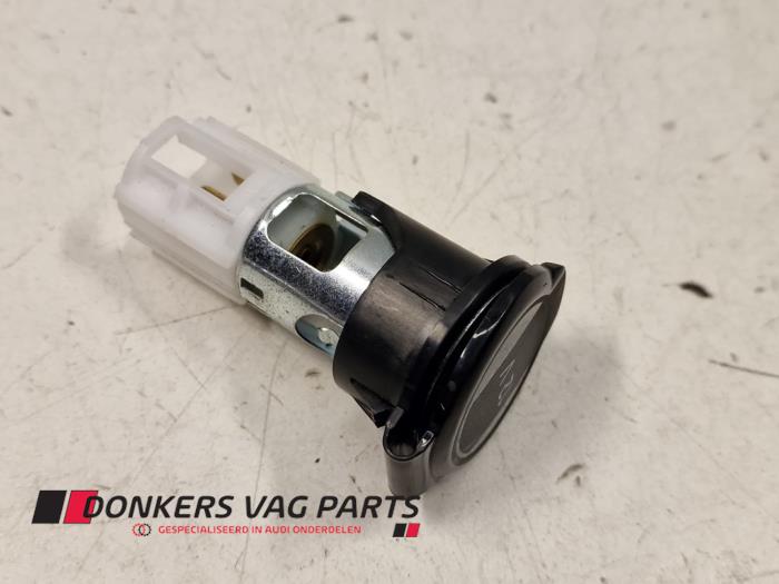 12 V socket