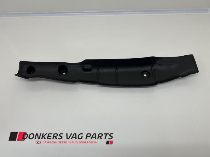 Gebrauchte Abdeckplatte sonstige Audi S5 (F53/F5P) 3.0 TFSI V6 24V Preis € 6,05 Mit Mehrwertsteuer angeboten von Donkers VAG Parts