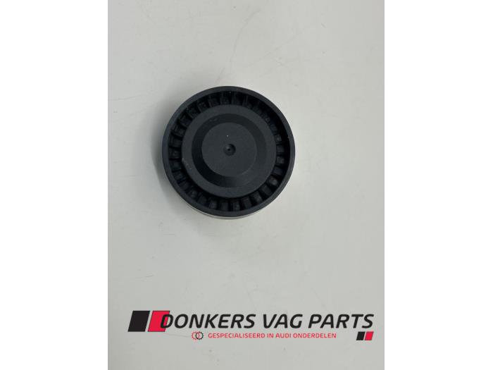 Usados Rodillo correa múltiple Audi S5 (F53/F5P) 3.0 TFSI V6 24V Precio € 24,20 IVA incluido ofrecido por Donkers VAG Parts