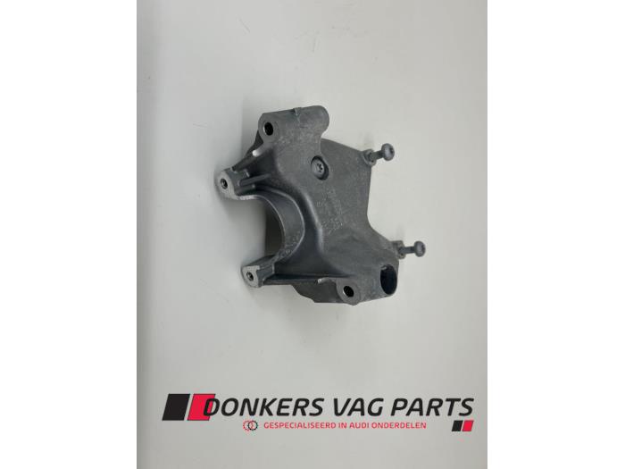 Usagé Support dynamo bas Audi S5 (F53/F5P) 3.0 TFSI V6 24V Prix € 12,10 Prix TTC proposé par Donkers VAG Parts