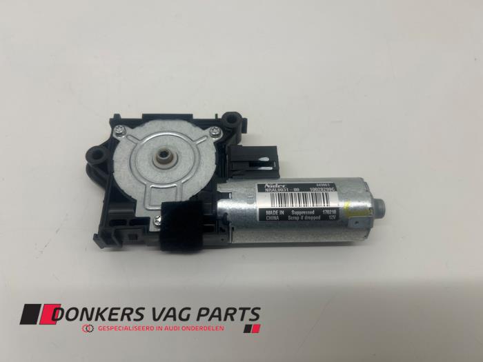Używane Silnik szyberdachu Audi S5 (F53/F5P) 3.0 TFSI V6 24V Cena € 25,00 Z VAT oferowane przez Donkers VAG Parts