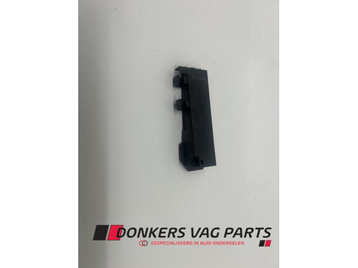 Używane Keyless Entry-Antena Audi S5 (F53/F5P) 3.0 TFSI V6 24V Cena € 9,99 Z VAT oferowane przez Donkers VAG Parts