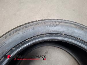 Opona z Audi Rózne
