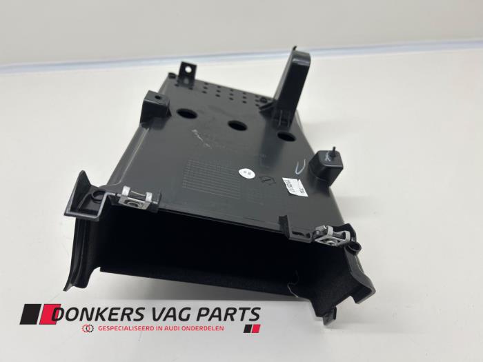 Używane Schowek Audi S5 (F53/F5P) 3.0 TFSI V6 24V Cena € 24,20 Z VAT oferowane przez Donkers VAG Parts