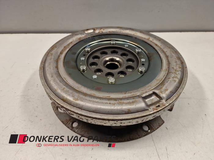 Used Flywheel Audi A5 (8T3) 2.0 TDI 16V Quattro Price € 115,00 Inclusive VAT offered by Donkers VAG Parts