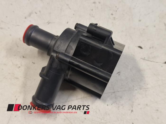 Begagnade Extra vattenpump Audi S5 (F53/F5P) 3.0 TFSI V6 24V Pris € 24,20 Inklusive moms erbjuds av Donkers VAG Parts