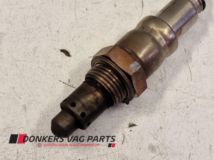 Lambda probe from a Audi A4 Avant (B9) 3.0 45 TDI V6 24V Quattro 2019