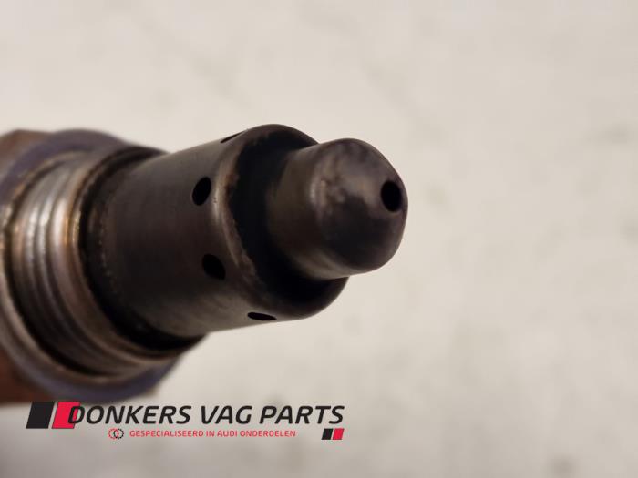 Lambda probe from a Audi A4 Avant (B9) 3.0 45 TDI V6 24V Quattro 2019