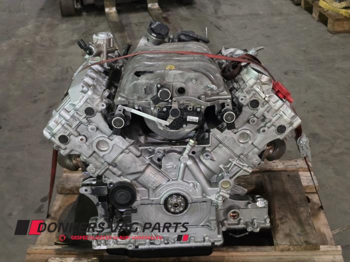Używane Silnik Audi RS 4 Avant (B7) RS4 4.2 V8 40V Cena € 900,00 Procedura marży oferowane przez Donkers VAG Parts