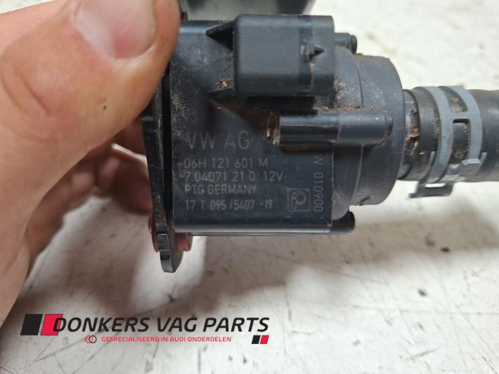 Begagnade Extra vattenpump Audi S5 Cabriolet (F57/F5E) 3.0 TFSI V6 24V Pris € 24,20 Marginaltabell erbjuds av Donkers VAG Parts