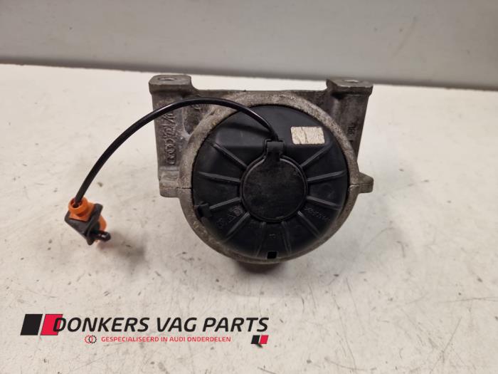 Usagé Support moteur Audi A4 (B8) 2.0 TDI 16V Prix € 40,00 Règlement à la marge proposé par Donkers VAG Parts