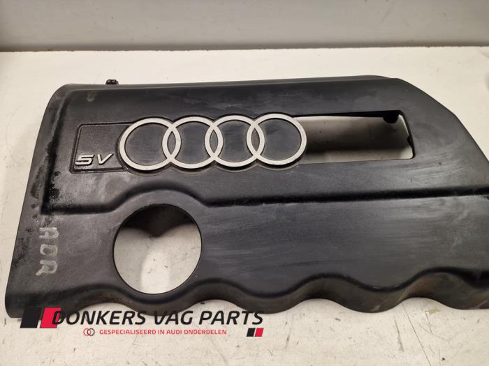 Usagé Couverture moteur Audi A4 (B5) 1.8 20V Quattro Prix € 20,00 Règlement à la marge proposé par Donkers VAG Parts