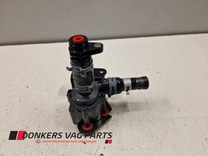 Begagnade Extra vattenpump Audi S5 Sportback (F5A/F5F) 3.0 TFSI V6 24V Pris € 30,25 Inklusive moms erbjuds av Donkers VAG Parts