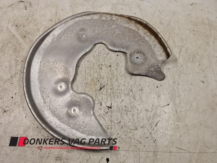 Brake disc dust cover plates