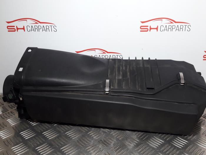 Begagnade Luftfilterhus Mercedes E (W211) 3.2 E-320 CDI 24V Pris € 80,00 Marginaltabell erbjuds av SH Carparts