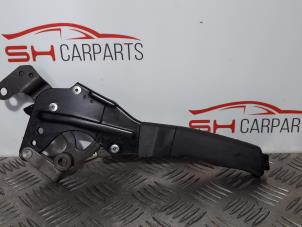 Used Parking brake lever Mercedes A (W168) 1.4 A-140 Price € 35,00 Margin scheme offered by SH Carparts