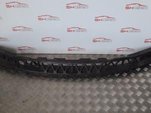 Used Front bumper, central component BMW 3-Serie Price € 22,00 Margin scheme offered by SH Carparts