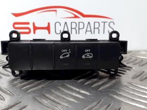 Used Alarm relay Mercedes A (W169) 1.5 A-150 Price € 30,00 Margin scheme offered by SH Carparts