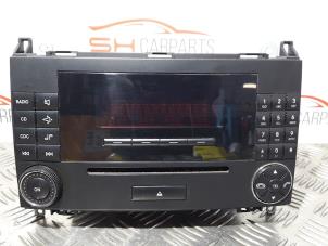 Gebrauchte Radio CD Spieler Mercedes A (W169) 1.5 A-150 Preis € 100,00 Margenregelung angeboten von SH Carparts