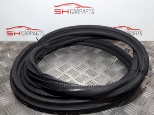 Used Front door seal 4-door, right Opel Corsa C (F08/68) 1.0 12V Twin Port Price € 11,00 Margin scheme offered by SH Carparts