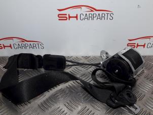 Used Front seatbelt, left Opel Corsa C (F08/68) 1.0 12V Twin Port Price € 28,00 Margin scheme offered by SH Carparts