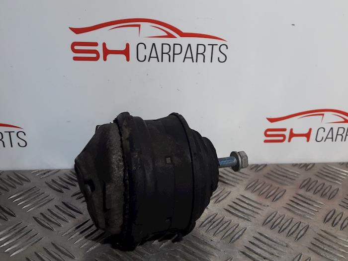 Used Engine mount Mercedes C (W203) 2.7 C-270 CDI 20V Price € 20,00 Margin scheme offered by SH Carparts