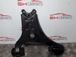 Used Front lower wishbone, left Mercedes B (W245,242) 1.7 B-170 16V Price € 35,00 Margin scheme offered by SH Carparts